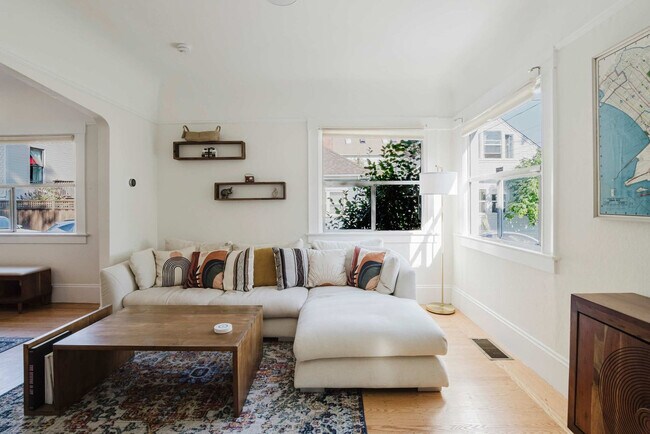 Building Photo - 3791 Latimer Pl