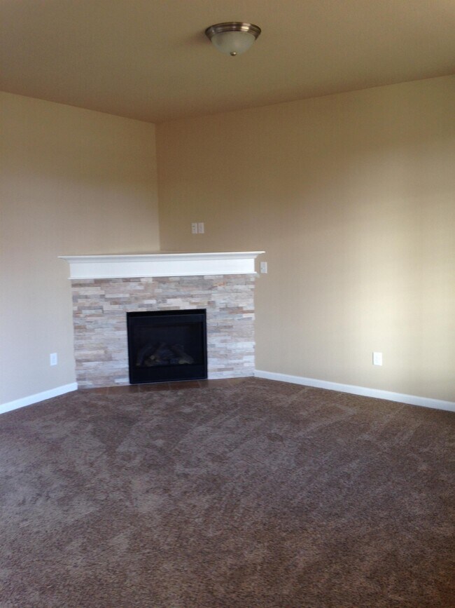 Building Photo - 35651 Elk Meadows Dr
