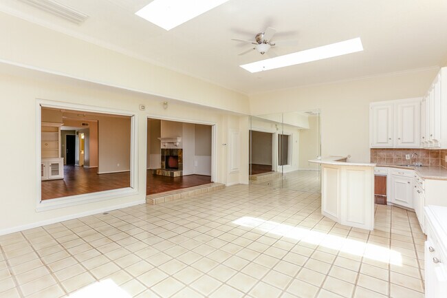 Foto del edificio - 1606 S Gessner Rd