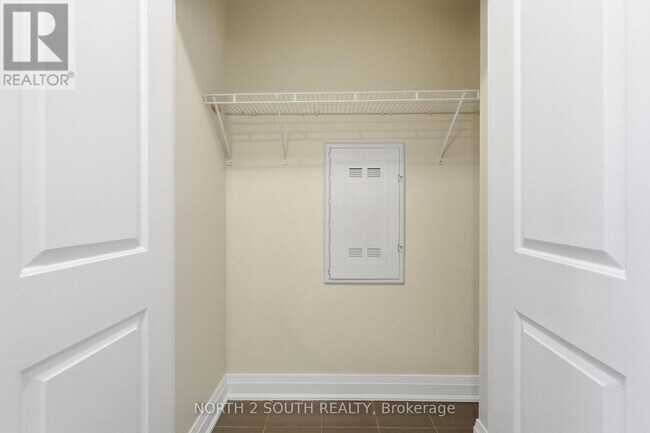 Photo du bâtiment - 24 Woodstream Blvd