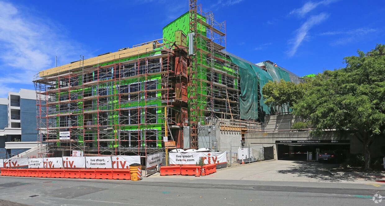 Riviera Condominiums Apartments in Walnut Creek, CA