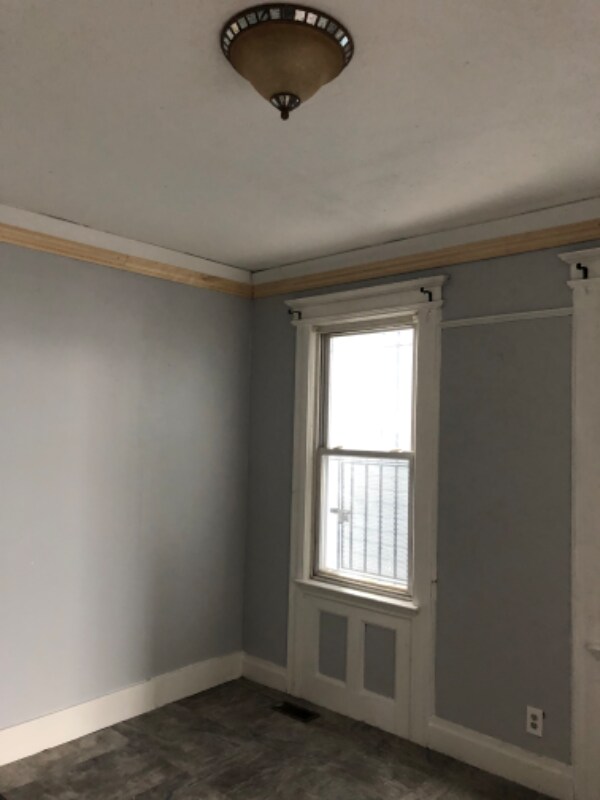 Building Photo - 494 S 19th St