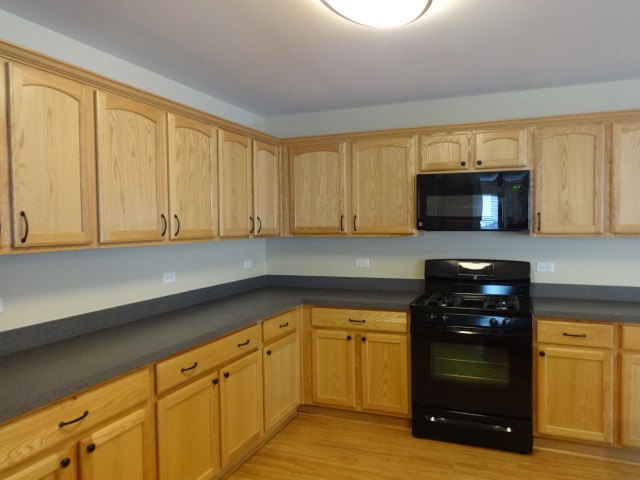 Foto del edificio - 24305 Cedar Creek Ln