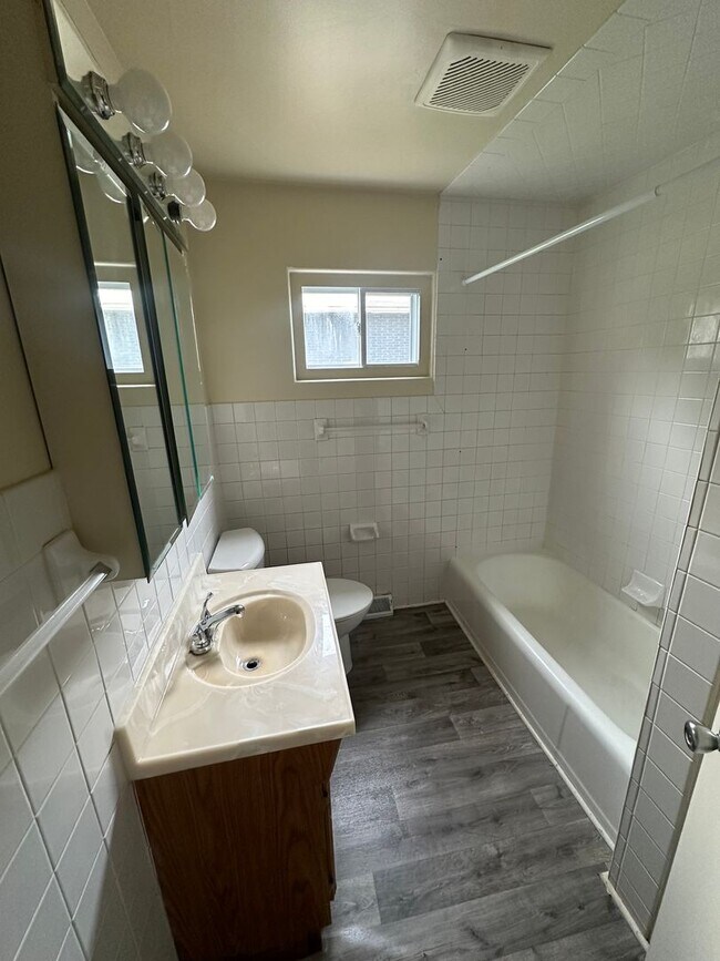 Foto del edificio - 1801 Lynwood Dr