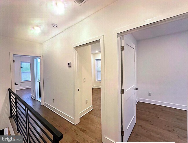 Foto del edificio - 733 Gresham Pl NW