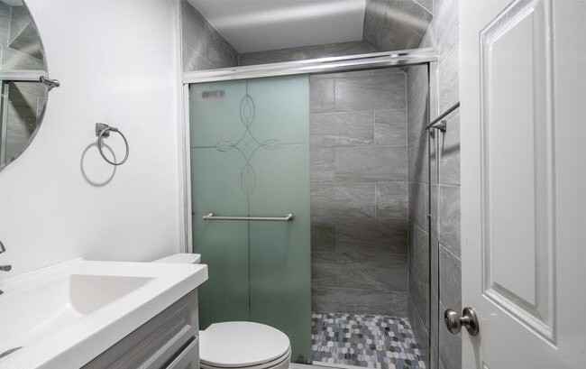 Building Photo - 1230 Vine St