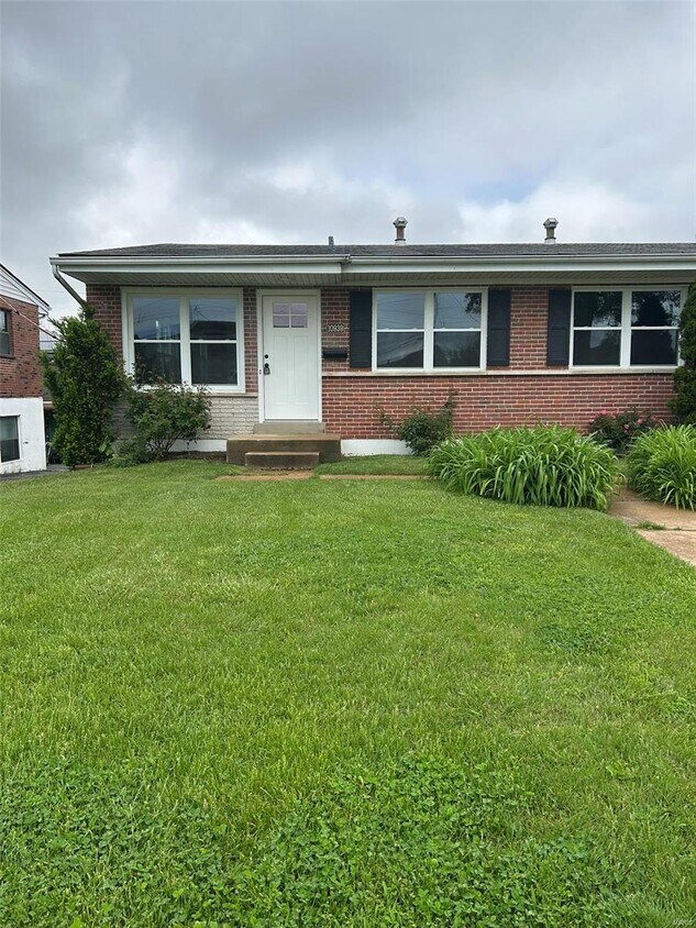 Foto principal - 10939 Brookings Dr