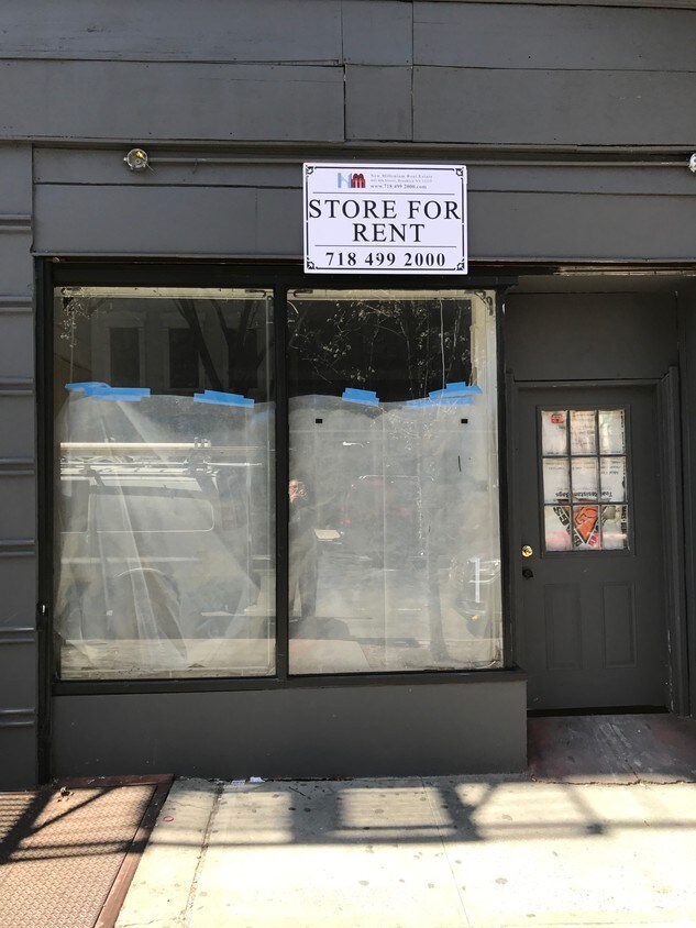 Primary Photo - 720 Degraw St