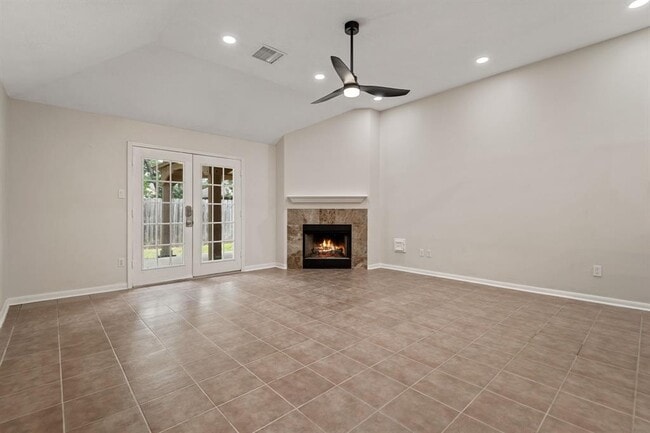Foto del edificio - 16138 Cypress Trace Dr