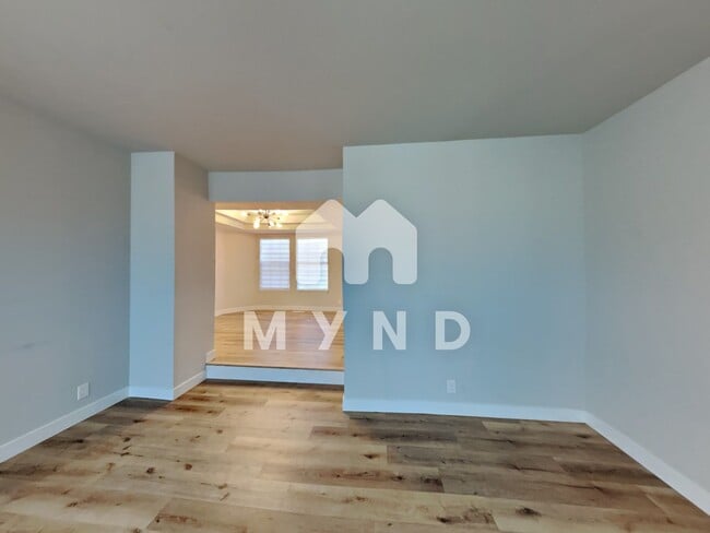 Foto del edificio - 303 239th St SW