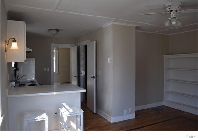 Unit 1 - 4 Grand St