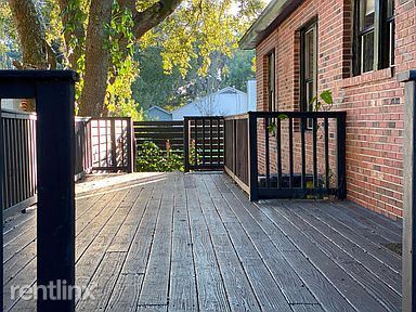 Building Photo - 3 br, 1.5 bath House - 2015 REED AVE