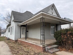 Building Photo - 56 Bismark St