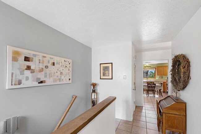 Building Photo - 3615 Horacio Ct NE