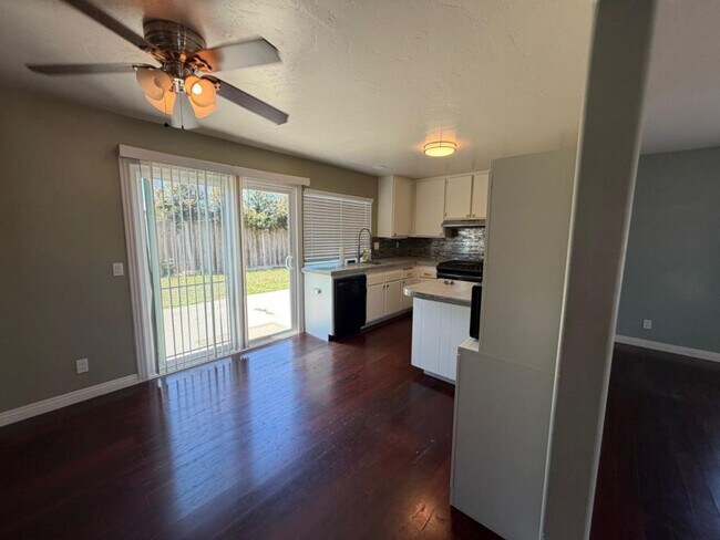 Foto del edificio - 10874 Eberly Ct