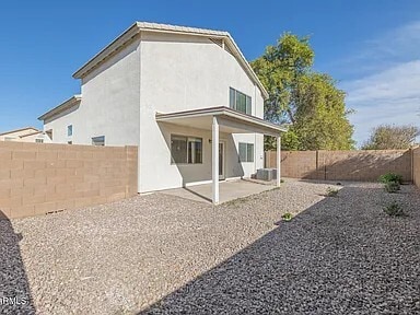 Building Photo - 355 W Jersey Way