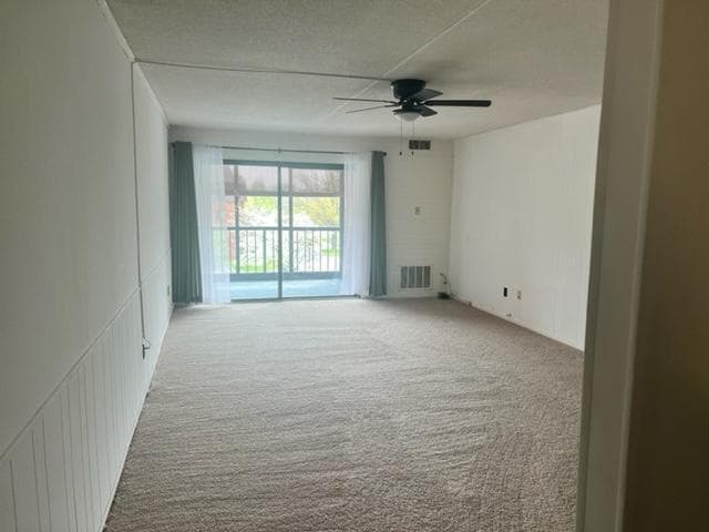 Building Photo - 2 bedroom, 2 bath Linden Knoll condo in Pi...