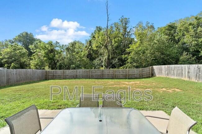 Building Photo - 243 Azalea Dr