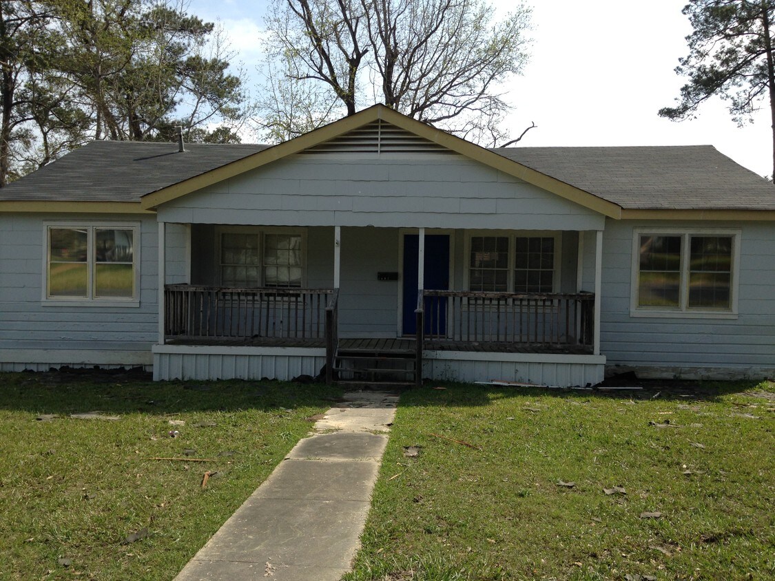 1807 Kings Rd, Leesville, LA 71446 House Rental in Leesville, LA