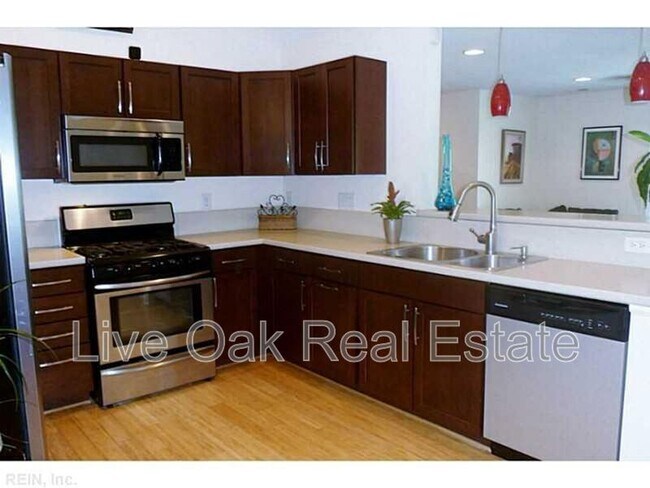 Foto del edificio - 8008 E Glen Rd