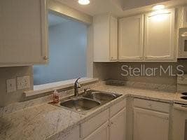 Building Photo - 758 Avenida Estancias