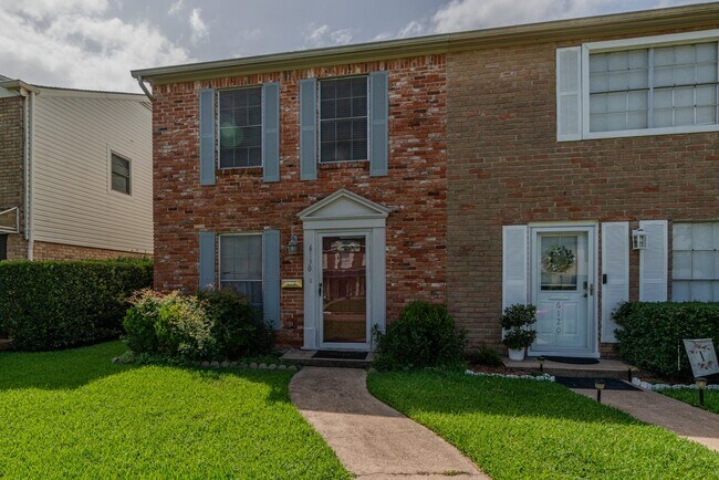 Foto del edificio - 6130 Afton Ln
