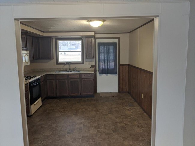 Building Photo - 631 Hepler Dr.
