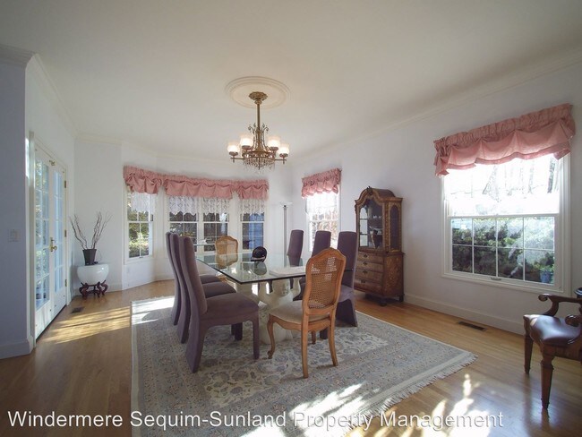 Building Photo - 4 br, 3.5 bath House - 188 W. Anderson Rd.