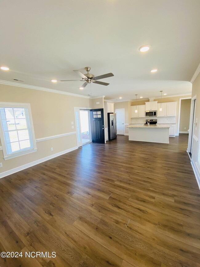 Building Photo - 479 Arden Ridge Dr