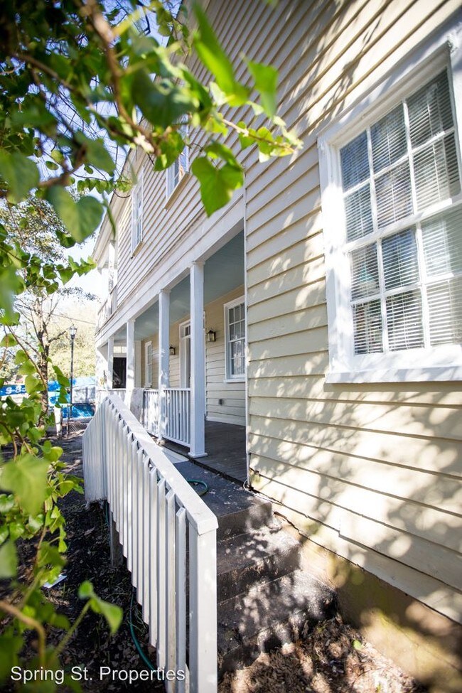 Building Photo - 109 Bogard St