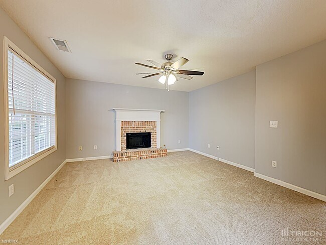 Building Photo - 251 Greystone Cir