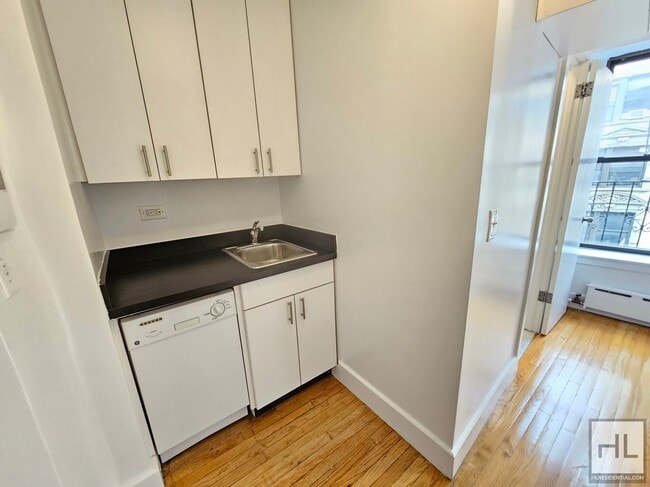 Building Photo - Bright 2-Bedroom in Nolita | 4th Floor, Pr...