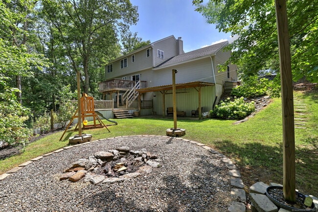 Building Photo - 28 Edgewood Ave