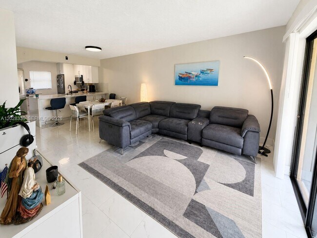 Foto del edificio - 101 NW 93rd Ave