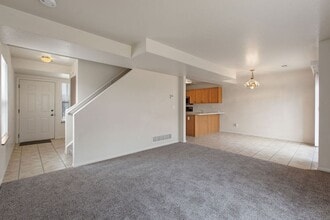Building Photo - 432 Sundance Cir N