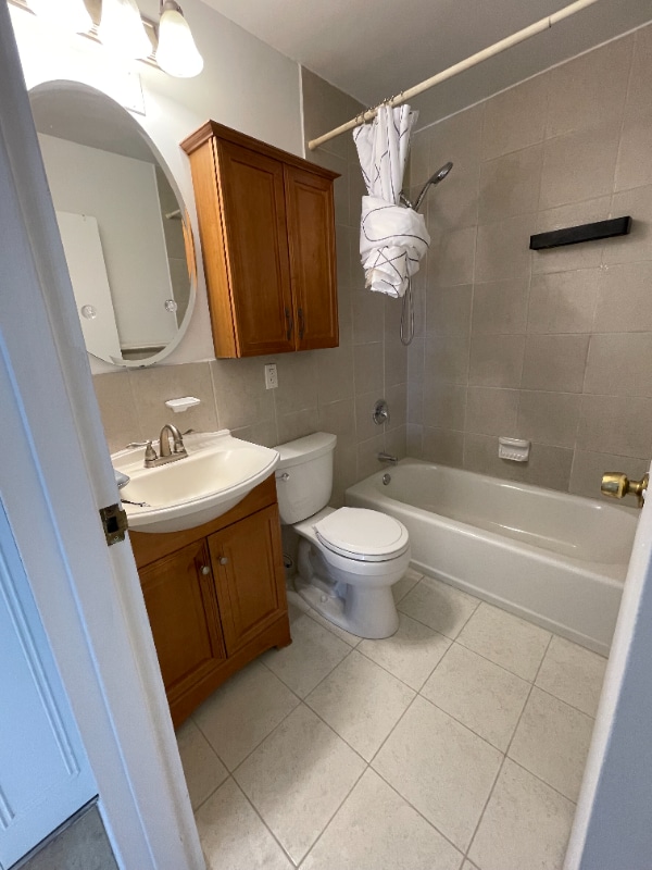 Foto del edificio - 539 W Stratford Pl