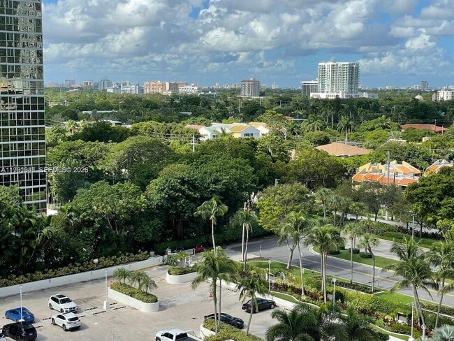 Foto del edificio - 1915 Brickell Ave