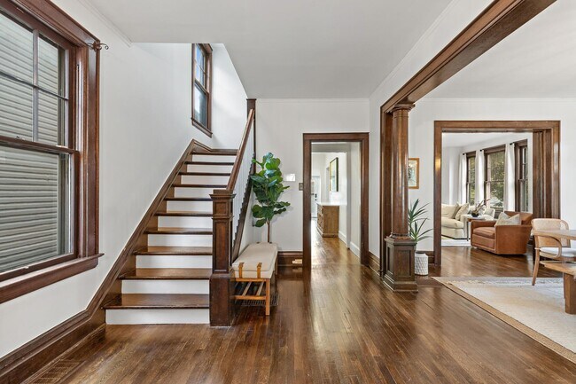 Foto del edificio - 439 Thurman Ave