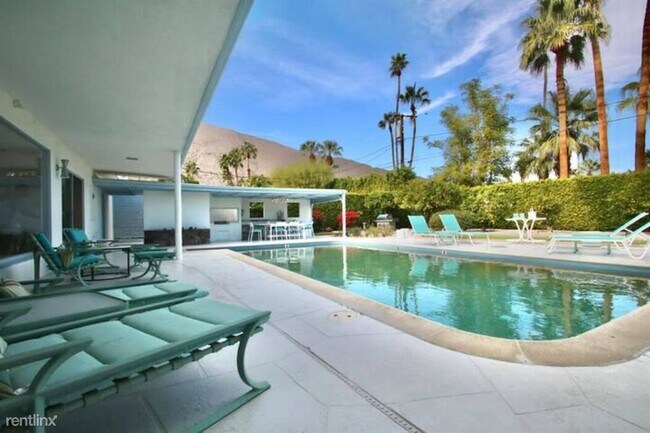 Building Photo - 2 br, 3 bath House - 640 E Ocotillo Ave
