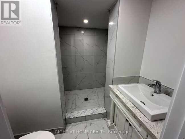 Building Photo - 4497 Solina Rd