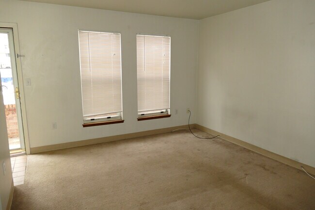 Building Photo - 1150 Inca St