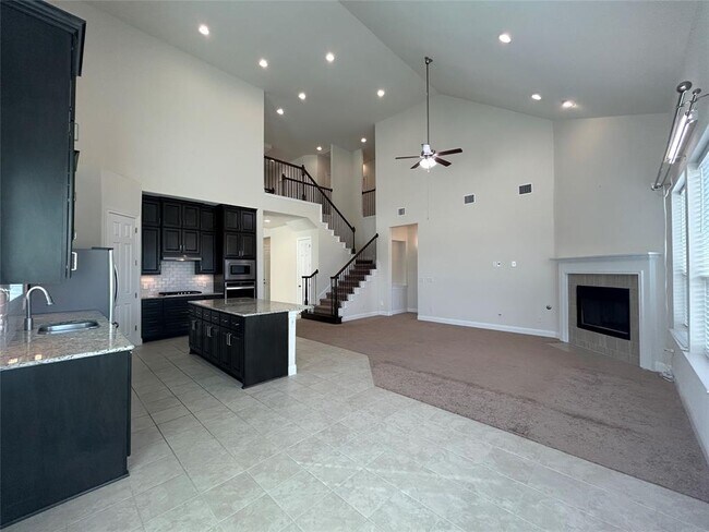 Building Photo - 3005 Zelma Dr