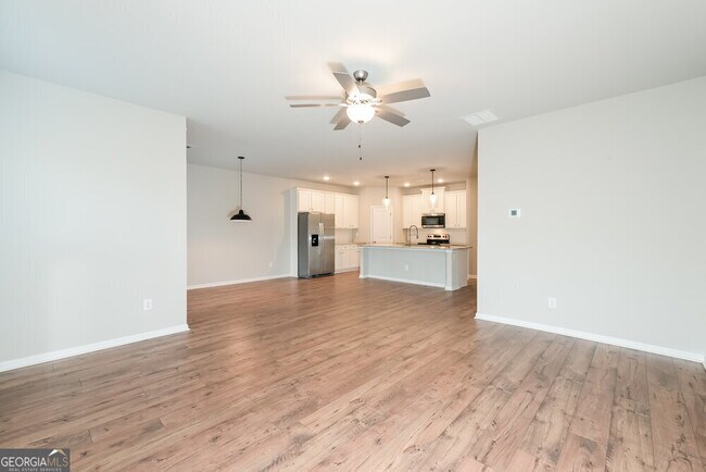 Building Photo - 1011 Smoky Mountain Springs Ln