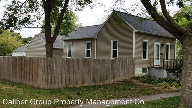 Building Photo - 2 br, 1 bath House - 515 W 3rd Street