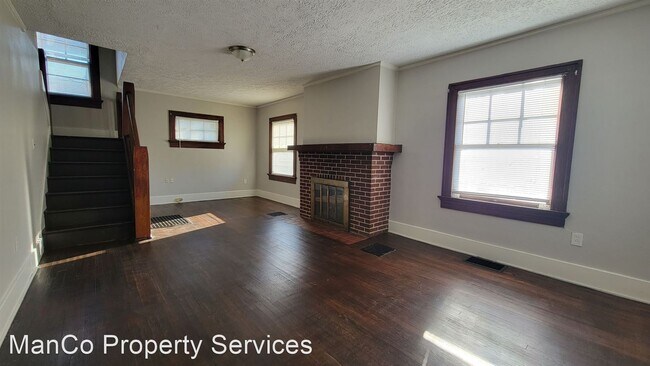 Building Photo - 3 br, 1 bath House - 513 W. Fairview Ave
