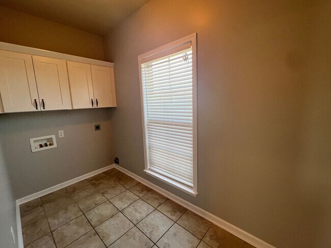 Foto del edificio - Fountain Crest Subdivision!