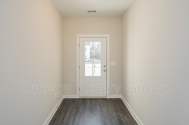 Building Photo - 45 Red Oak Ct