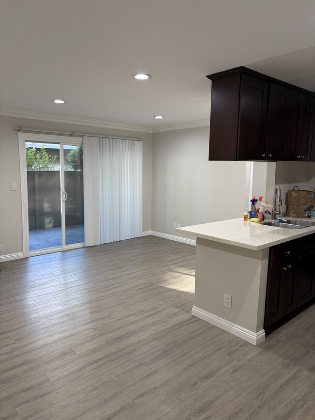 Building Photo - 838 Coriander Dr