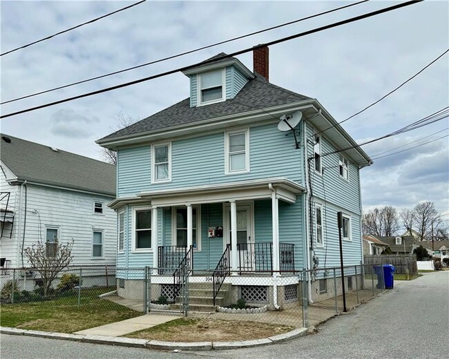 Building Photo - 104 Sutton Ave