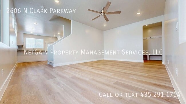 Building Photo - 2606 N Clark Pkwy